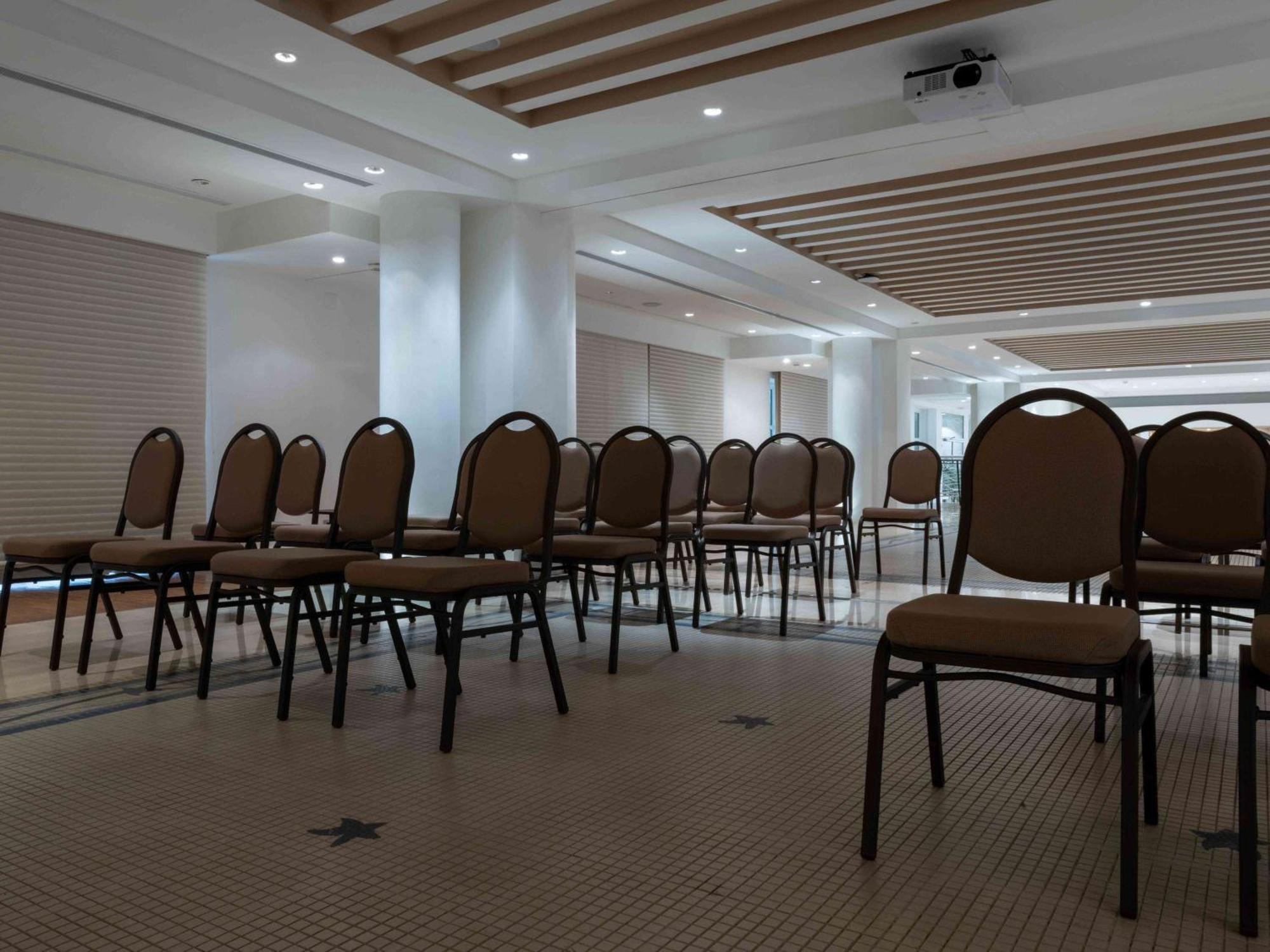Moevenpick Hotel Βηρυτός Εξωτερικό φωτογραφία